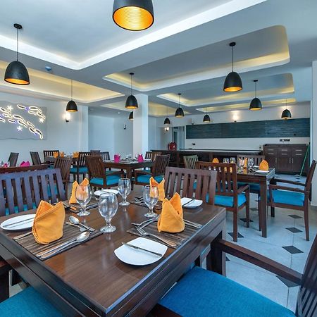 Grand Samudra Hotel Тангалла Экстерьер фото