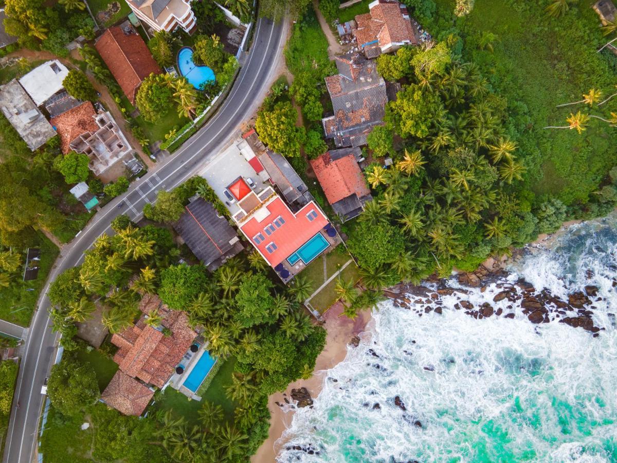 Grand Samudra Hotel Тангалла Экстерьер фото