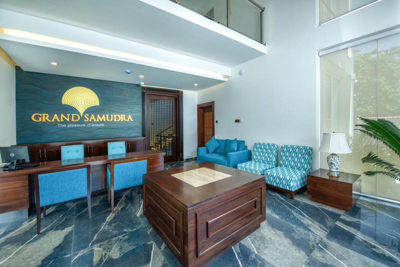 Grand Samudra Hotel Тангалла Экстерьер фото