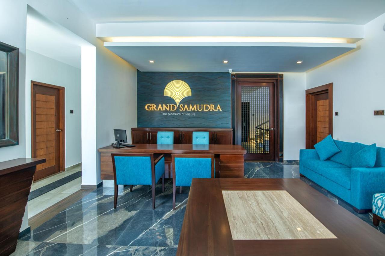 Grand Samudra Hotel Тангалла Экстерьер фото