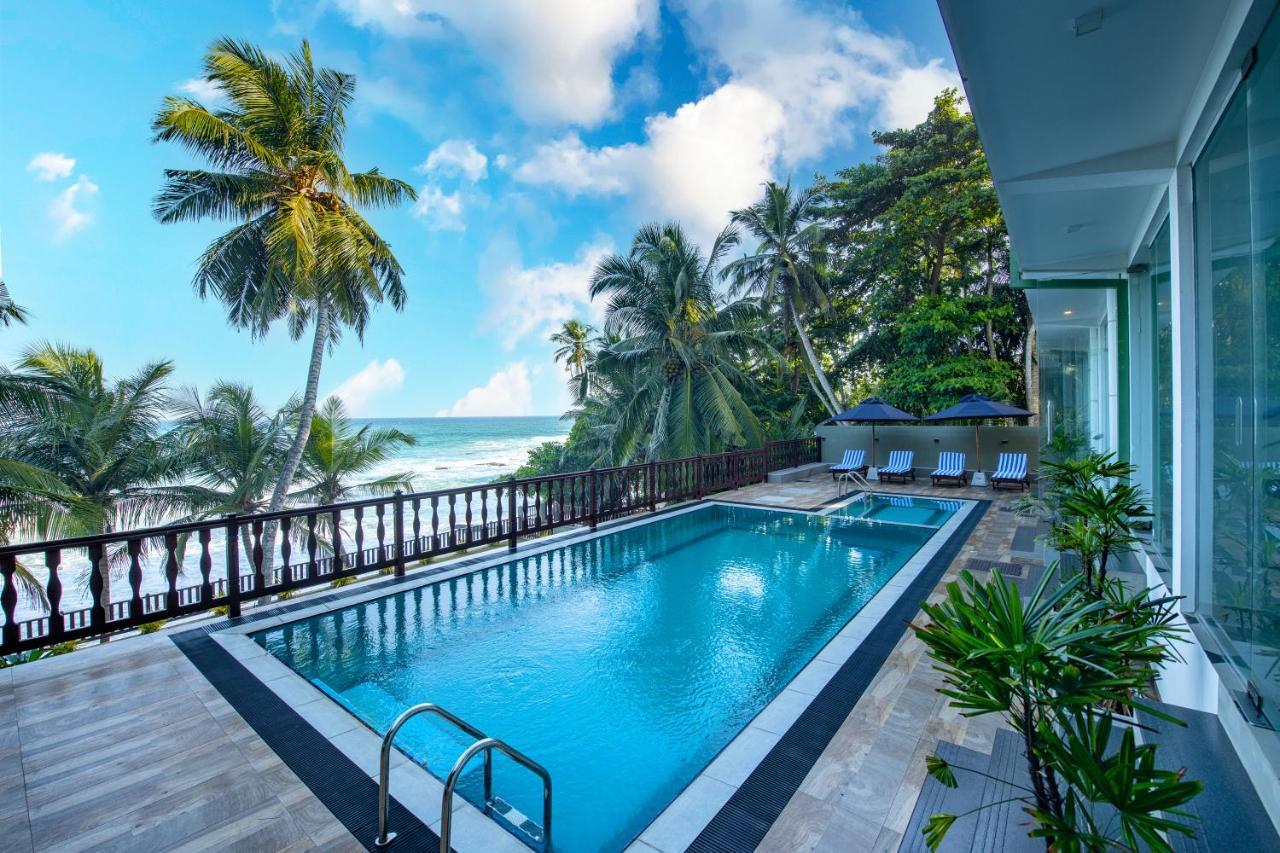Grand Samudra Hotel Тангалла Экстерьер фото