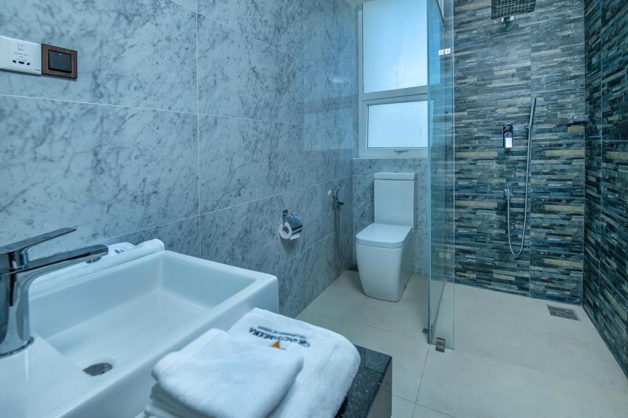 Grand Samudra Hotel Тангалла Экстерьер фото