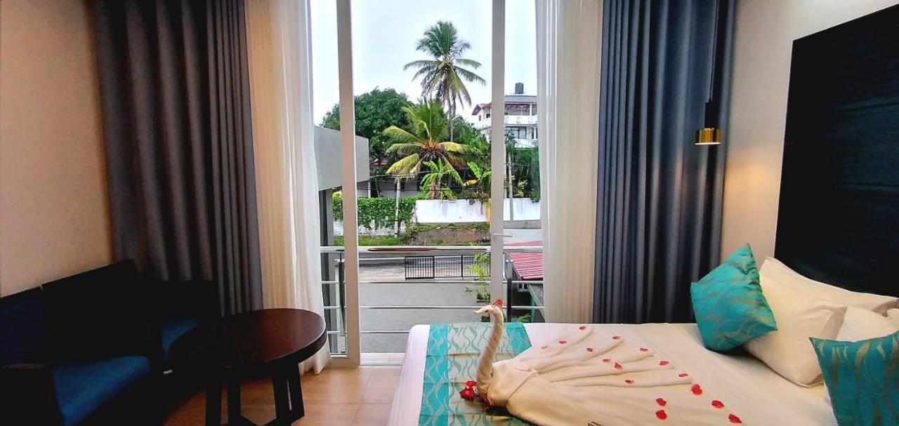Grand Samudra Hotel Тангалла Экстерьер фото